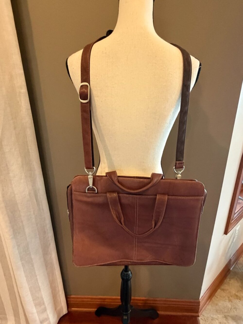 Wilson's Leather Messenger Laptop Briefcase Shoulder Bag Office Professional